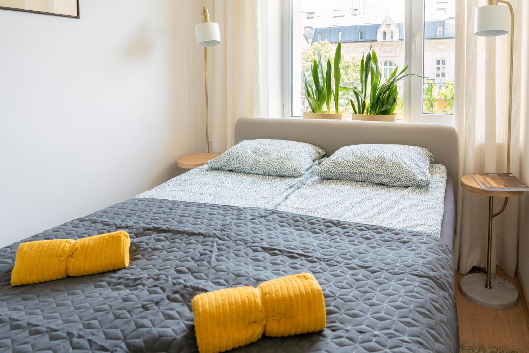 Greenpoint Hoza Apartment Varsó Kültér fotó